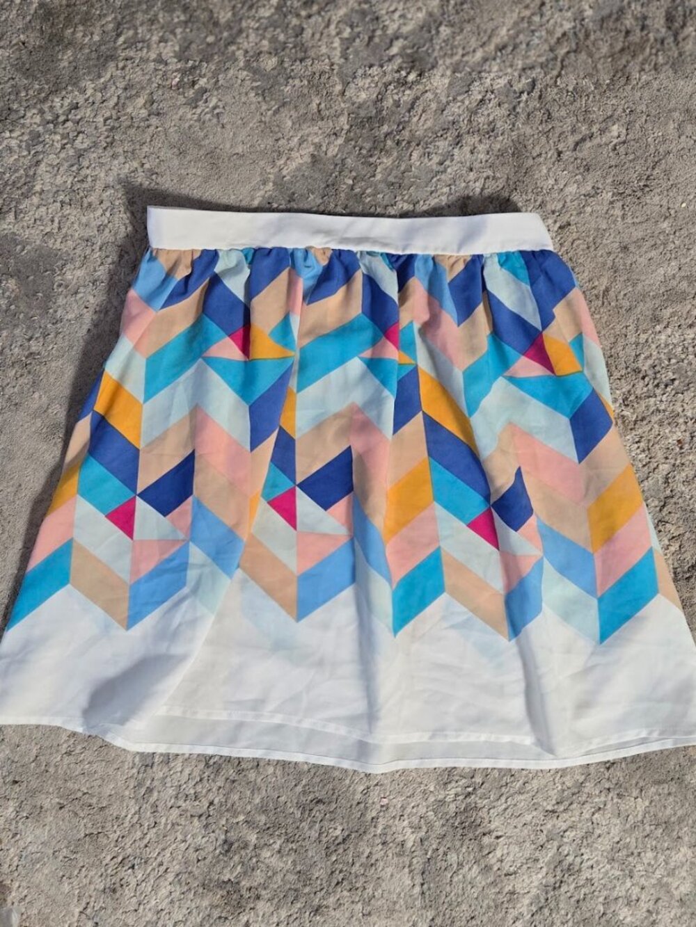 EVERLY - Anthropologie Geometric skirt - Size Medium